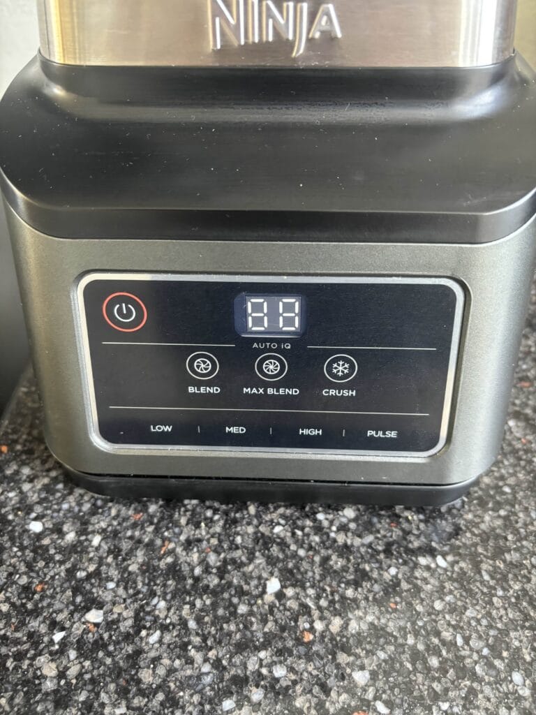 Ninja 2-i-1 blender interface